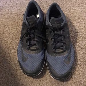 Men’s Nike shoes 9.5